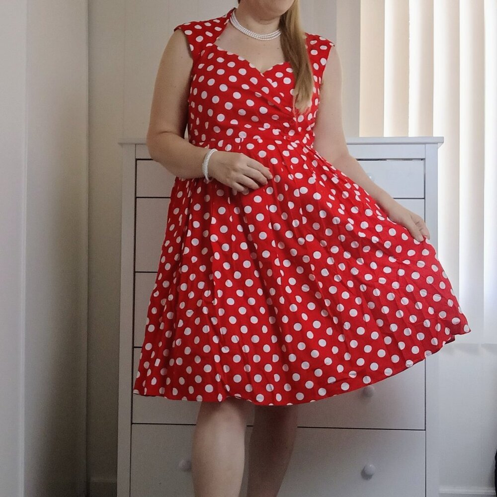 Red polka dot 1950's 1940's vintage rockabilly pin up swing skirt housedress dre